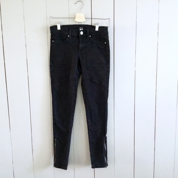 BDG Denim - BDG Urban Outfitters Ankle Zip Jeans 31